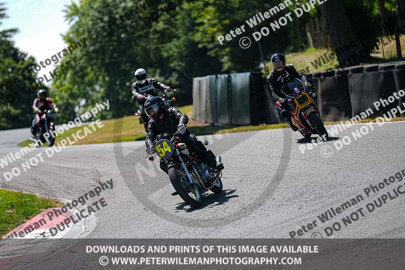 cadwell park;cadwell park photographs;cadwell trackday photographs;enduro digital images;event digital images;eventdigitalimages;peter wileman photography;racing digital images;trackday digital images;trackday photos